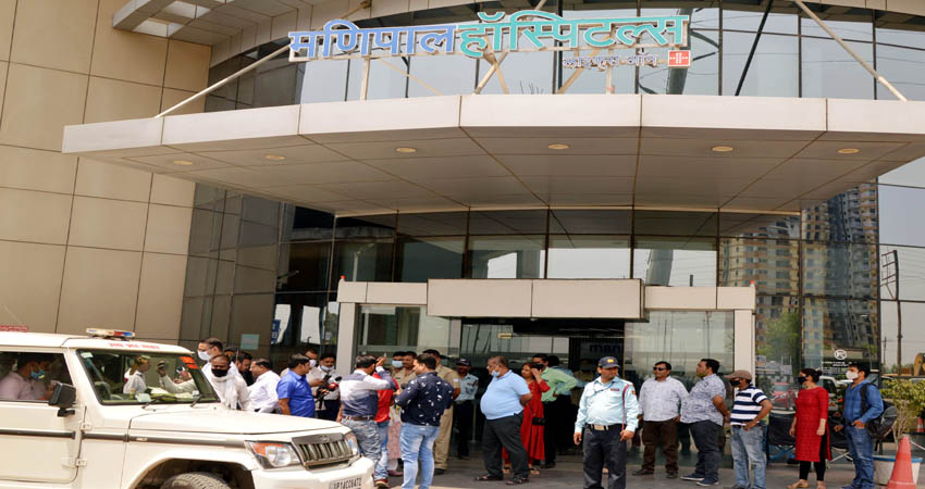 5वीं मंजिल से लिफ्ट धड़ाम : इंजीनियरिंग कॉलेज में हादसे से हड़कंप, 10 छात्र घायल, 4 को फ्रैक्चर 5वीं मंजिल से लिफ्ट धड़ाम : इंजीनियरिंग कॉलेज में हादसे से हड़कंप, 10 छात्र घायल, 4 को फ्रैक्चर